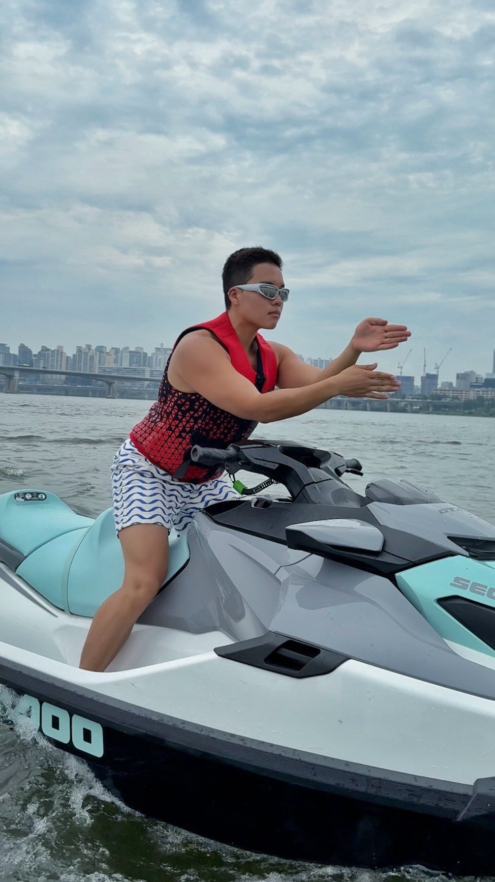 hoon2trip 게시물 이미지: 🐬한강에서 도파민 MAX 인간 되는 법🔻*광고

세계적인 제트스키 브랜드...