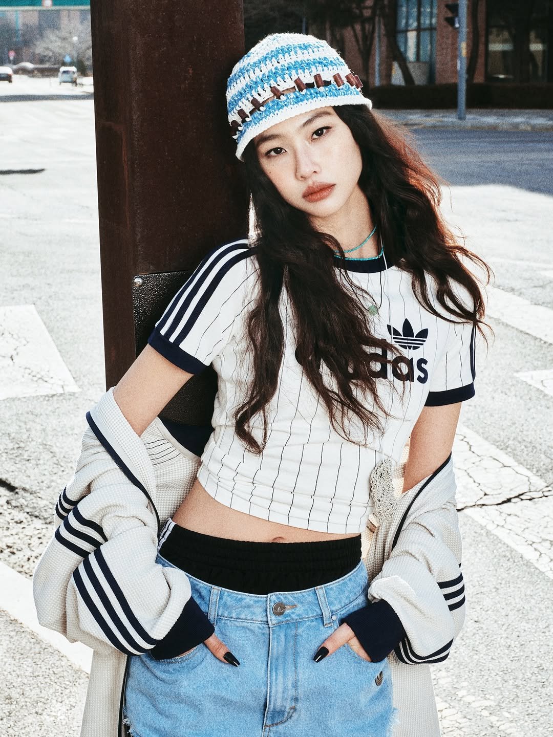 Photo shared by Hoyeon on March 26, 2026 tagging @parkjongha, @joynara, @aeriyun, @nail_unistella, @originals_kr, and @leeseonyeong__. May be an image of hat, top and text that says '전크배 ママ sas 9 IS'.