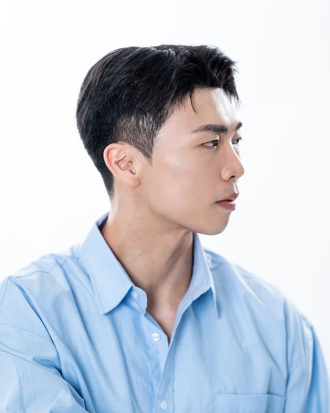 horuragi__ 게시물 이미지: :
𝐏𝐨𝐫𝐭𝐫𝐚𝐢𝐭 𝟑. - 𝐒𝐞𝐮𝐧𝐠𝐡𝐨 𝐊𝐚𝐧𝐠

현재의 나와 가장 맞는 강인한...