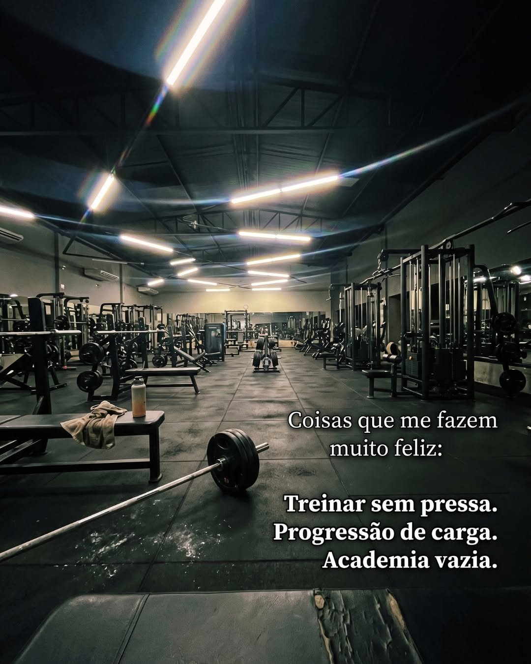 hosaka___ 게시물 이미지: Academia vazia, foco total e peso que aumenta...