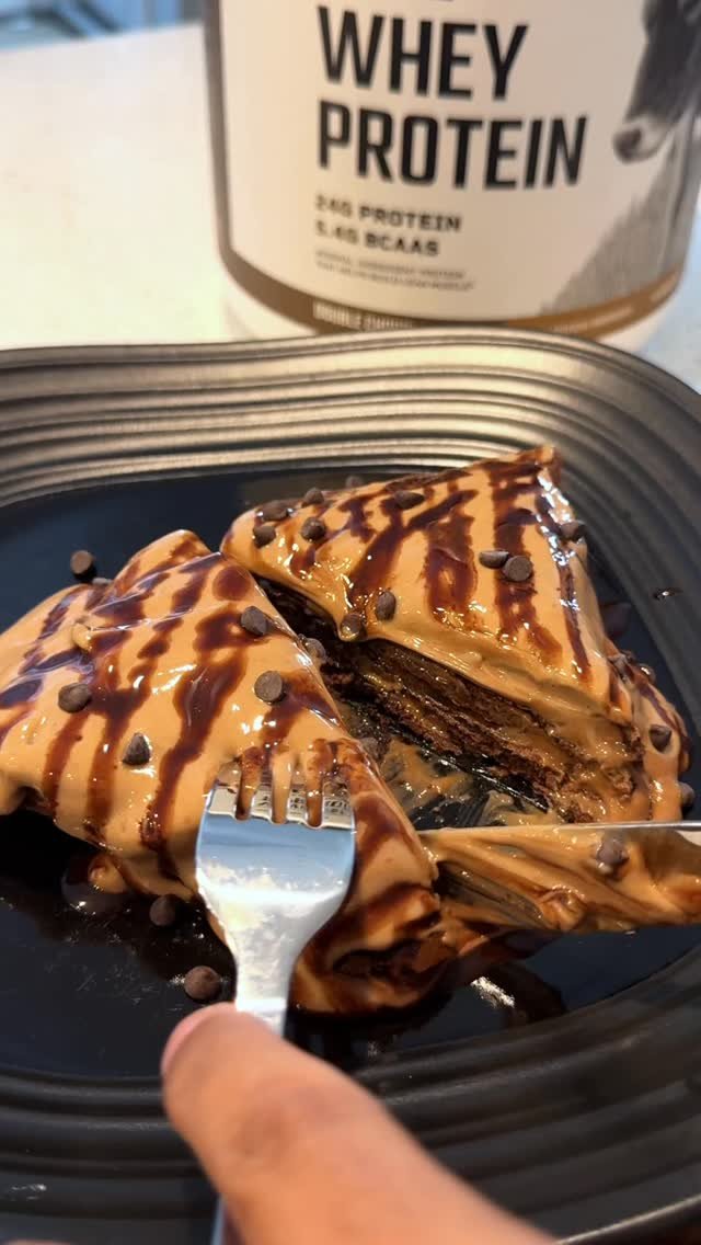 hosseinfitness_ 게시물 이미지: 🍫CHOCOLATE PROTEIN CREPES🍫 

#levelsprotein...