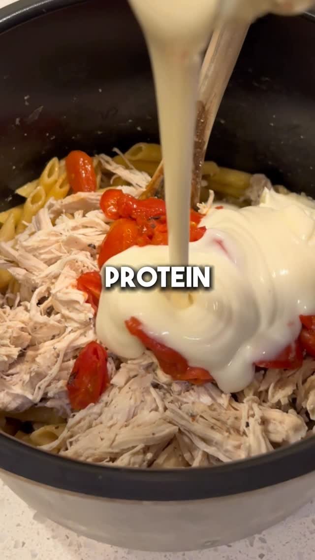 hosseinfitness_ 게시물 이미지: 🍝 1 POT PROTEIN PASTA MEAL PREP 🍝

Checkout my...