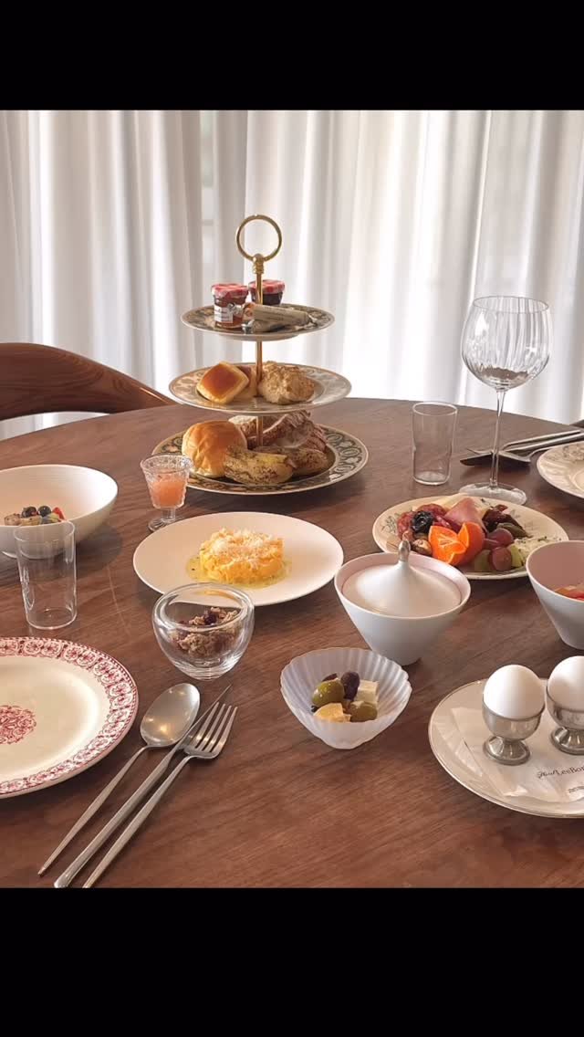 hotel.leebon 게시물 이미지: 가장 이른 사치, I Got Up Early. 
가장 맛있고, 가장 예쁘고, 가장...