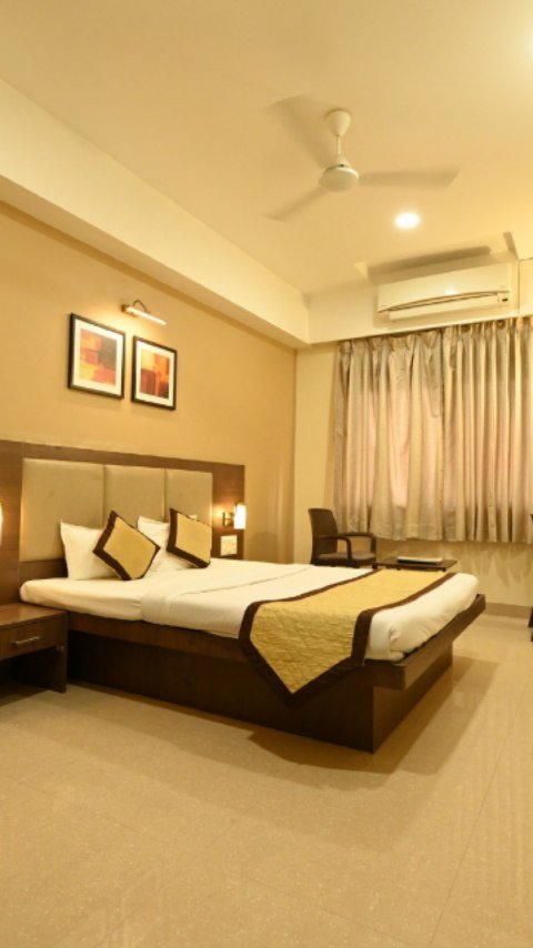 hotelorientelite 게시물 이미지: ✨ सोलापुरमध्ये लक्झरी स्टे शोधताय?
🚍...