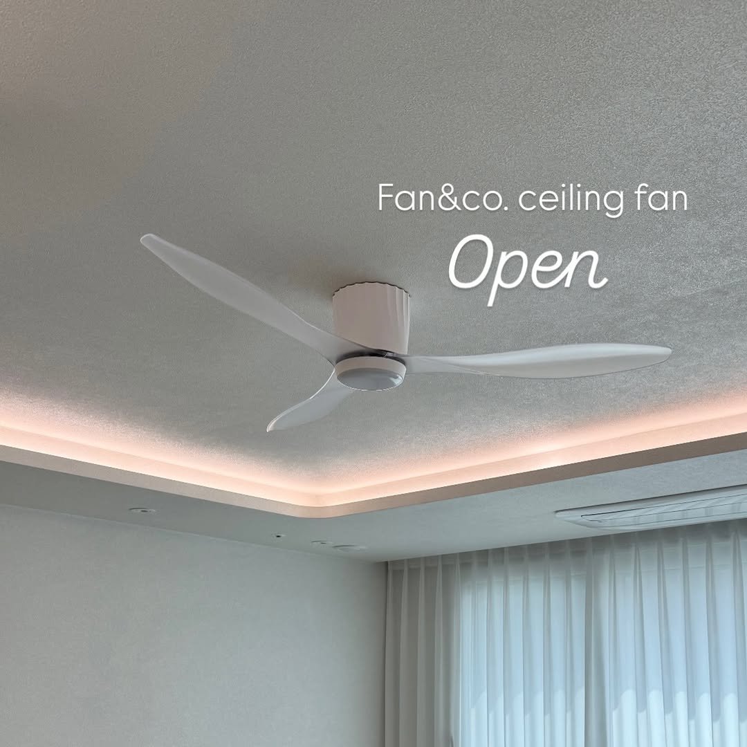 Photo by 링홈 | 반셀프 인테리어 • 리빙 • 꿀템 on January 27, 2026. May be an image of thermostat and text that says 'Fan&co. ceiling Fan&co.ceilingfan fan Open'.