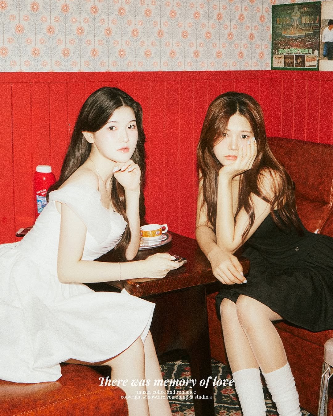 Photo shared by 하우알유두잉 | 잠실셀프사진관 | 홍대셀프사진관 | 성수셀프사진관 | 서울셀프사진관 | 대구셀프사진관 on August 17, 2025 tagging @how.are.you.doing.__. May be an image of 2 people and text.