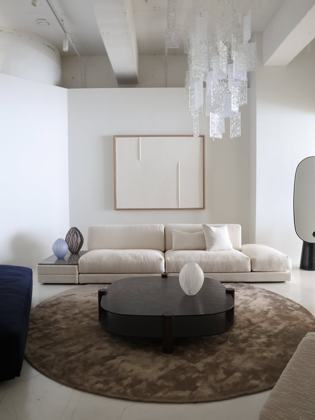 Photo shared by HPIX 에이치픽스 on April 27, 2026 tagging @khjstudio, @boliacom, @kihoonlee__, and @6am_glass. May be an image of lighting, chaise lounge, sofa, living room, indoors and text.