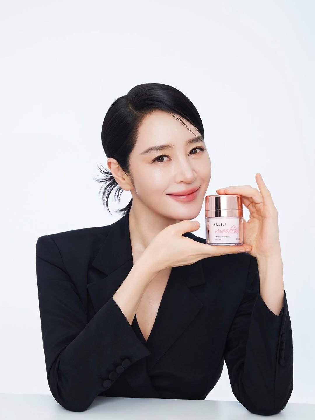 Photo shared by 김혜수 Hye Soo Kim on February 12, 2026 tagging @stylist_boo, @nakyeum, @hearts_ultrapeku, and @cledbel_official. May be an image of one or more people, makeup, hair product, cosmetics and text.