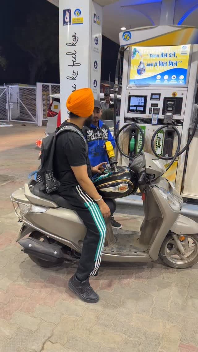 hsbofficial 게시물 이미지: Scooty pe bullet ki tenk🤣 #bullet #reelit...