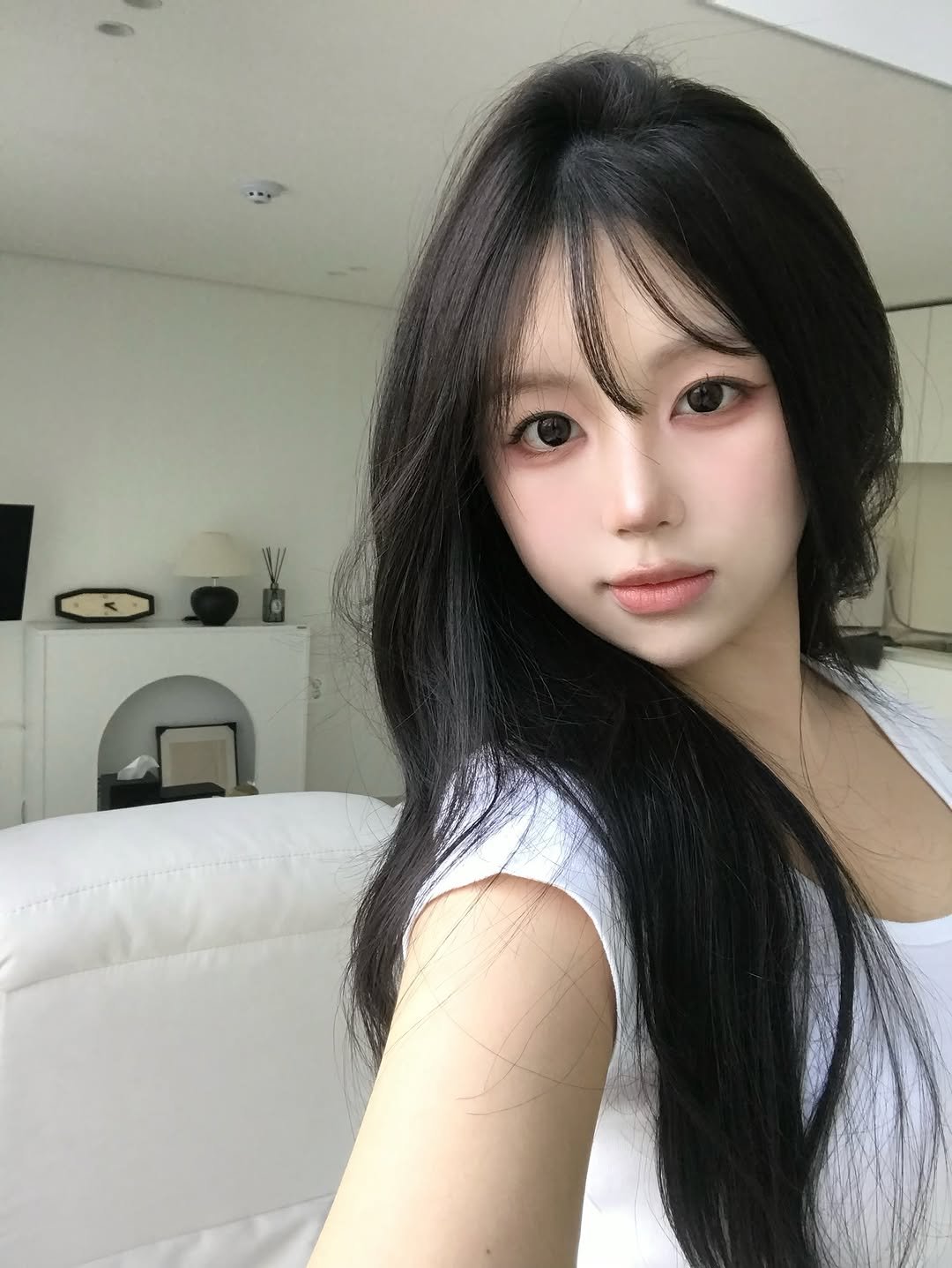 hseoww 게시물 이미지: 어떤 표정 좋아하는지 말해줄 수 있어? ♡

-
미용실 추천해달라는 와와들 많은데...