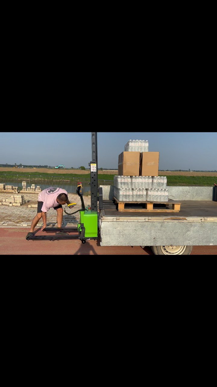huahuawangwang 게시물 이미지: Portable pallet trucks follow vehicles to...