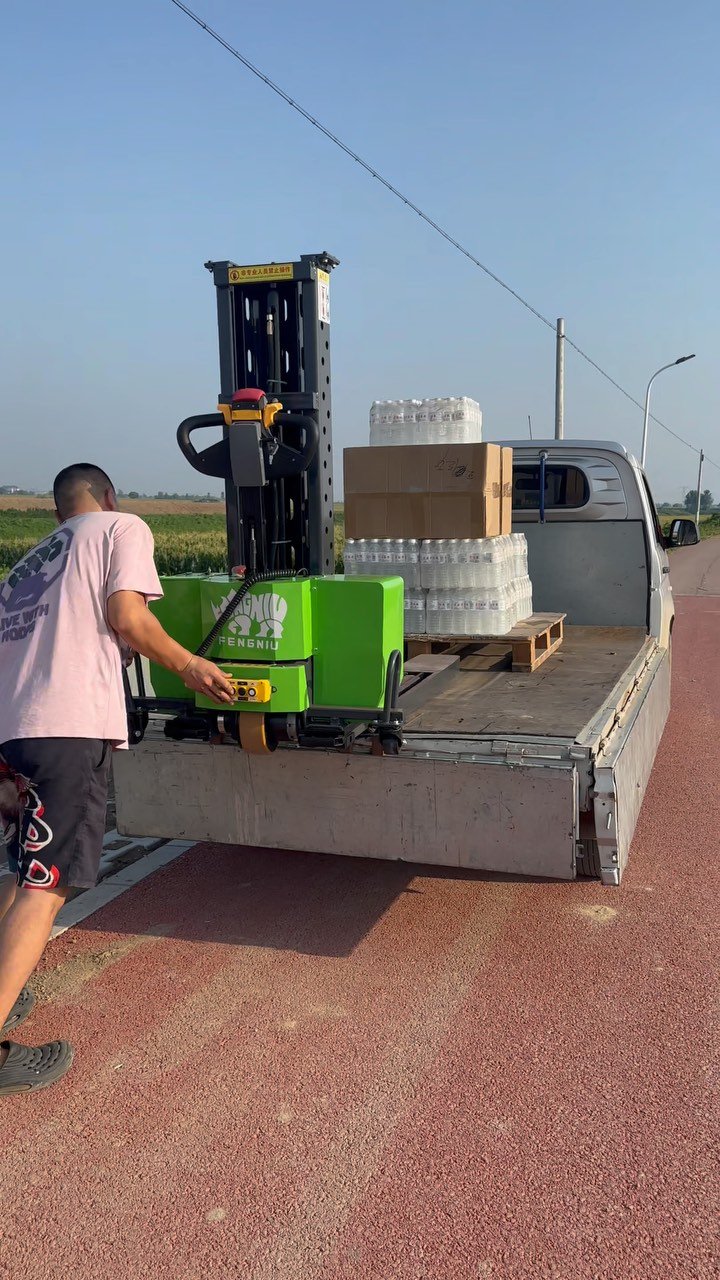 huahuawangwang 게시물 이미지: Follow your vehicle to load and unload goods...