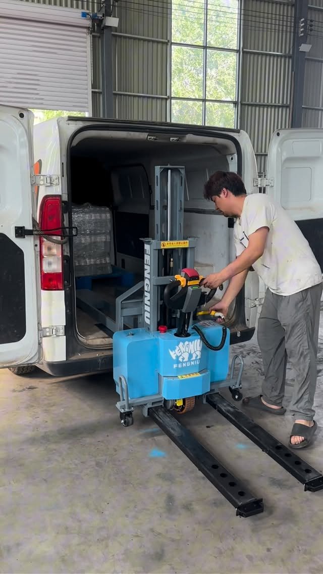 huahuawangwang 게시물 이미지: A pallet truck that can follow your vehicle...