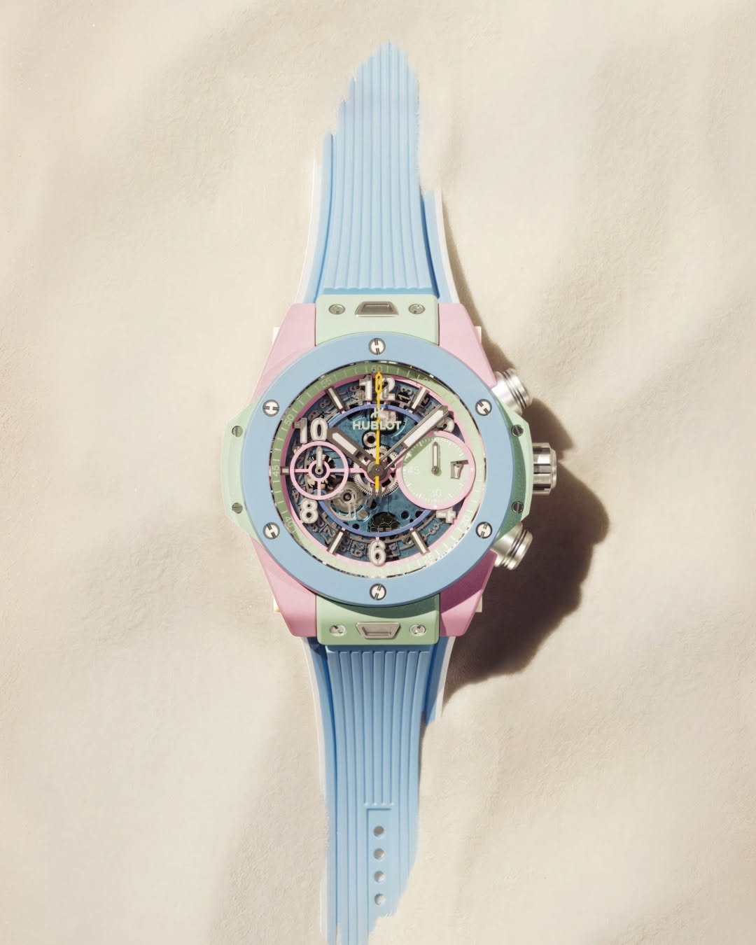 hublot 게시물 이미지: Color your summer with the new Big Bang Summer...