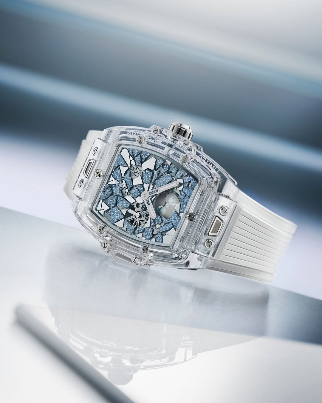hublot 게시물 이미지: Register. Extend. Experience.⁣
⁣
Available in...