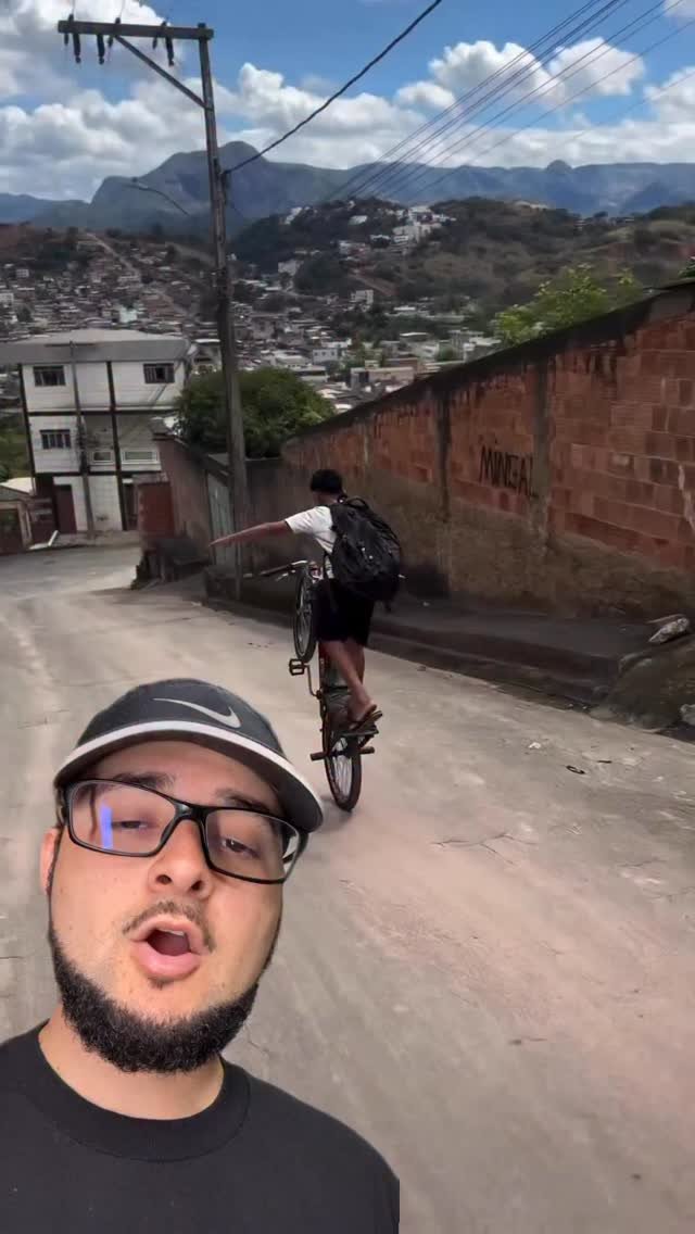 hudsonudg 게시물 이미지: Ele não sabia o que o esperava depois da...