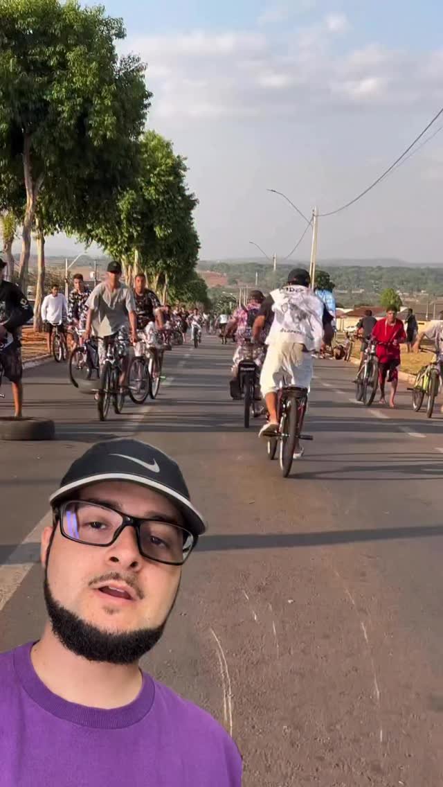 hudsonudg 게시물 이미지: Bora usar tênis pra mandar os grau de bike,...