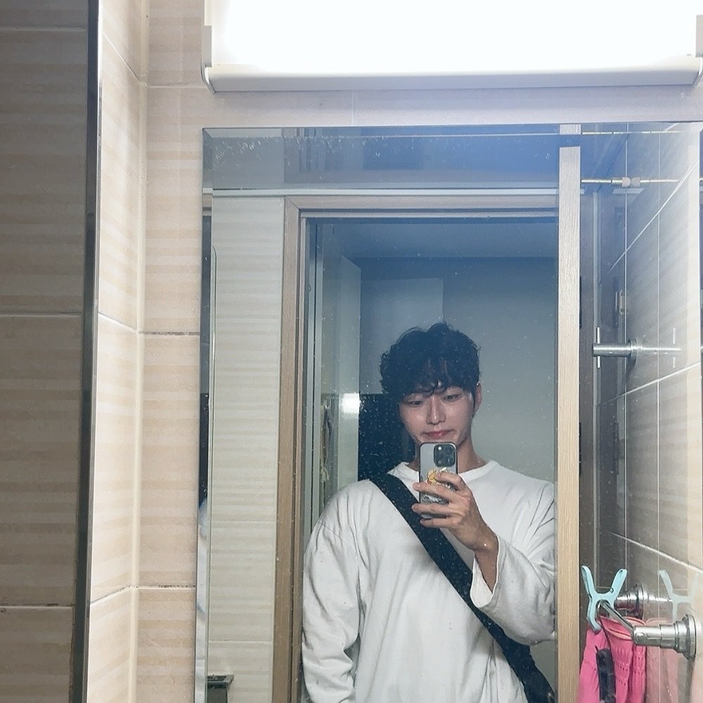 huis_28 게시물 이미지: 매일이 운동집운동집이라 유일한 꾸밈날좀 올리겠습니다..

#운동하는직장인 #운동소통...