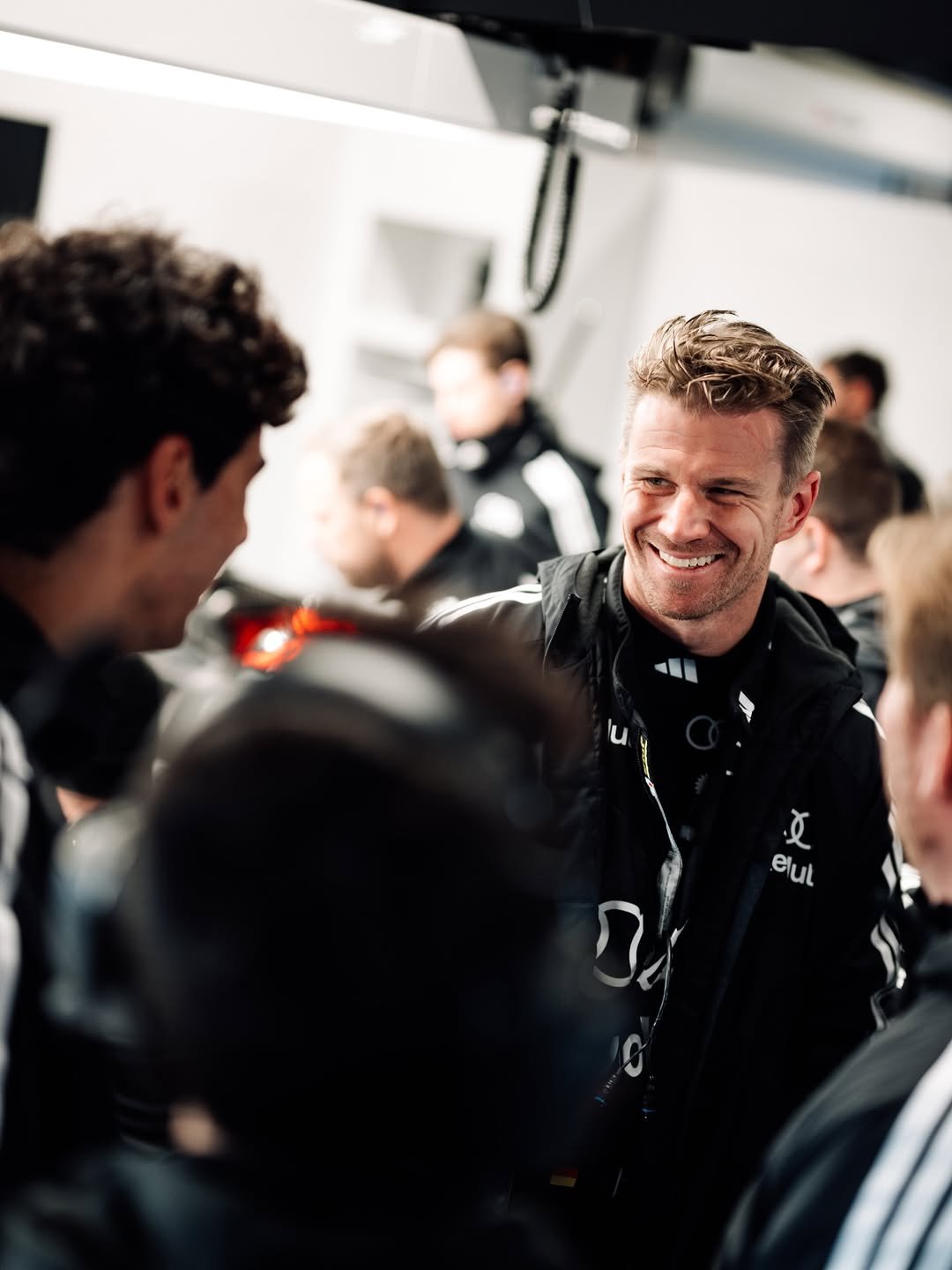 Photo shared by Nico Hulkenberg on January 09, 2026 tagging @gabrielbortoleto_. May be an image of one or more people, crowd, stadium and text that says 'Tu 豆 ጀ elul'.