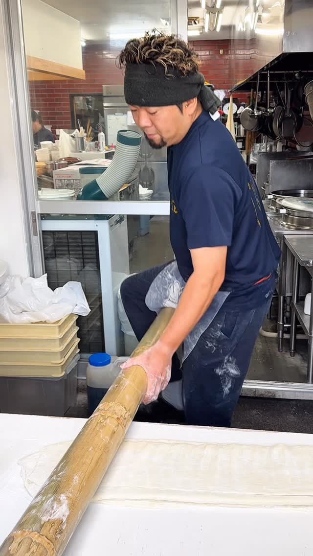 humozii 게시물 이미지: 【竹筒で麺を打つ日本一の佐野ラーメン】

今日、紹介するお店は栃木県の佐野市にある"佐野ラーメ...