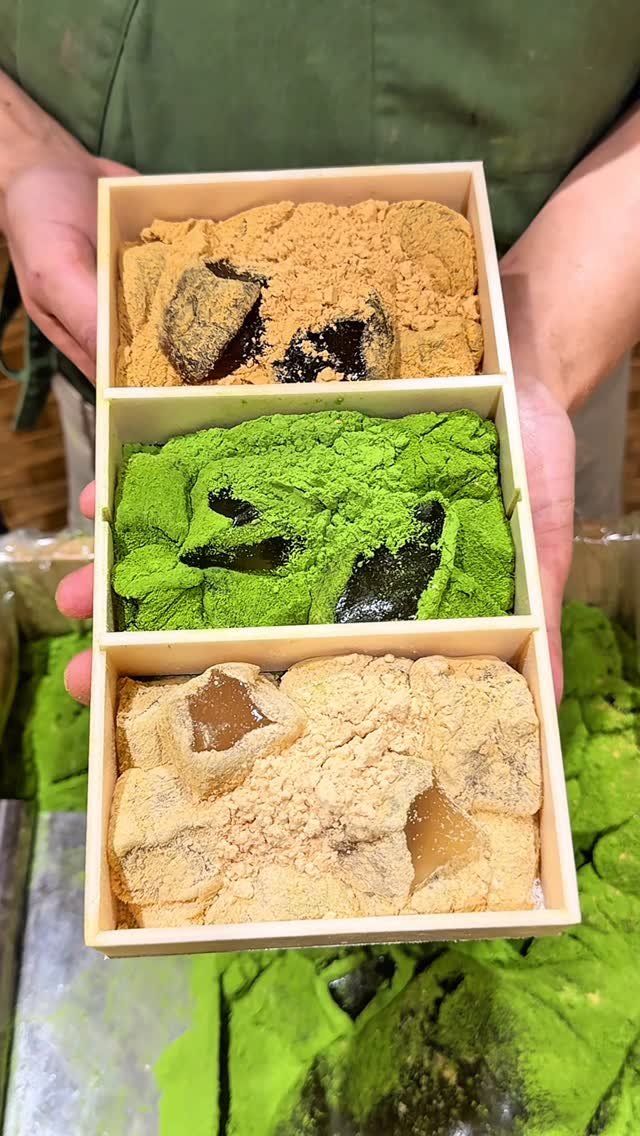 humozii 게시물 이미지: 【ぷるぷるもちもち贅沢な三色のわらび餅&京だんご食べ比べ】

今日、紹介するお店は今東京の新宿...