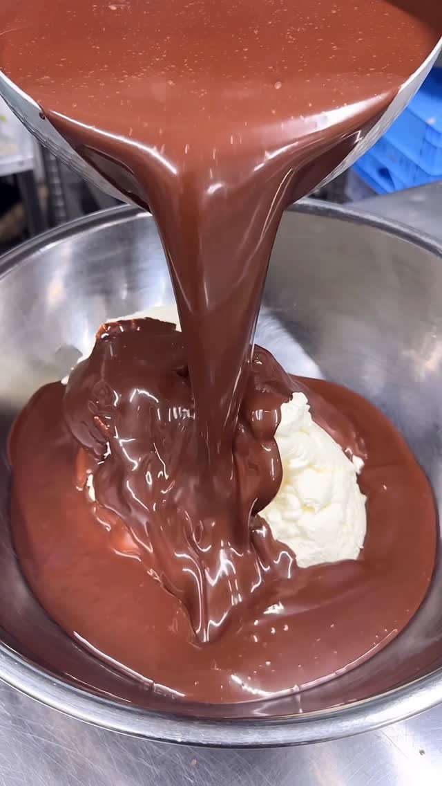 humozii 게시물 이미지: 【アニメや絵本の世界から出てきたような可愛すぎるチーズケーキ】

今日、紹介するお店は今期間限...