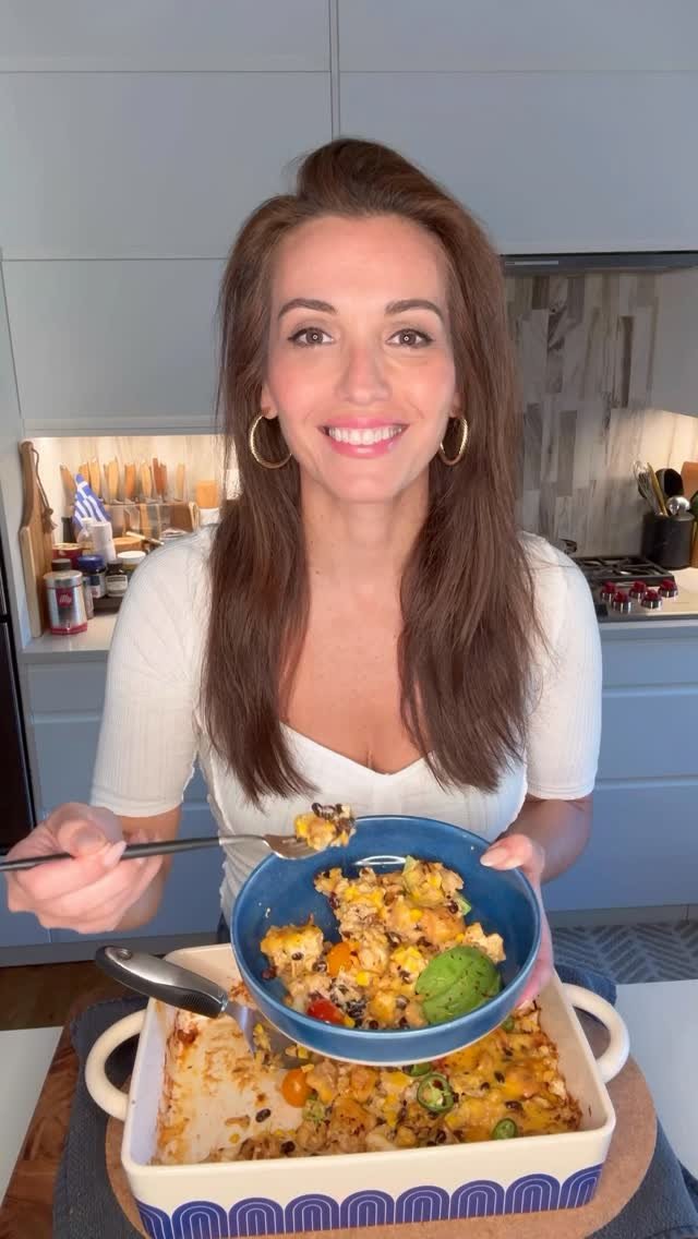 hungry.happens 게시물 이미지: HIGH PROTEIN MEXICAN CHICKEN VEGGIE BAKE 🔥...