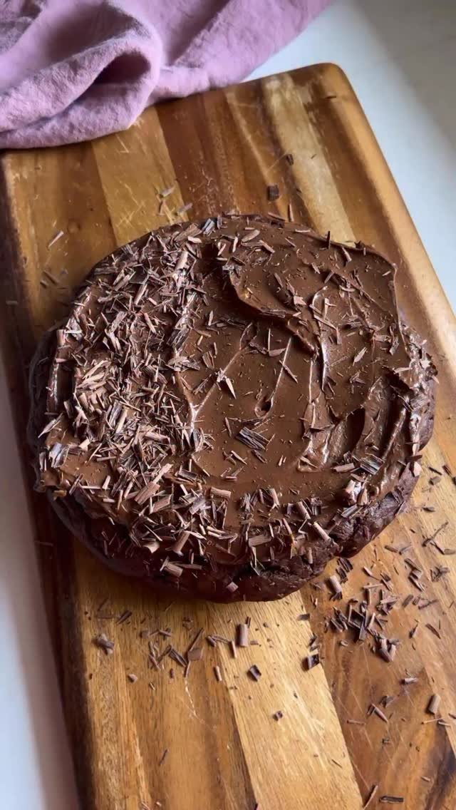 hungry.happens 게시물 이미지: HEALTHY CHOCOLATE LOVERS CAKE 🍫🍰 this cake is...