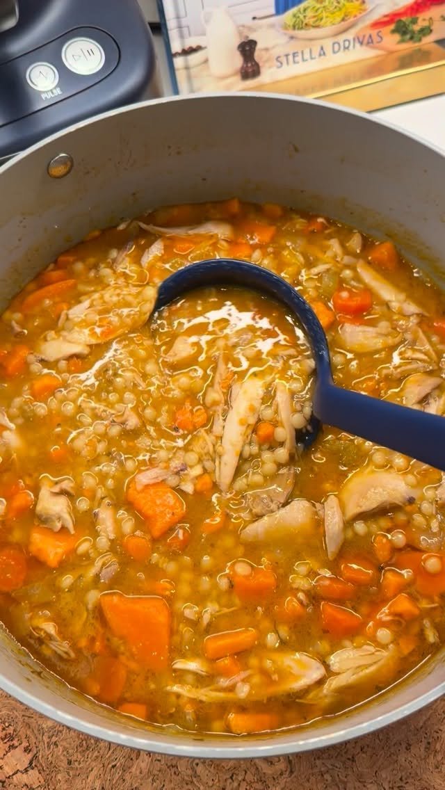 hungry.happens 게시물 이미지: ITALIAN CHICKEN SOUP ♨️ so simple to make and...