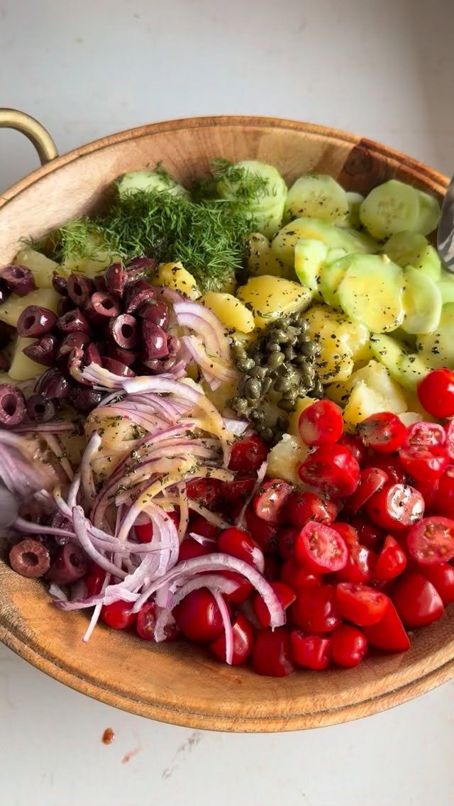 hungry.happens 게시물 이미지: MEDITERRANEAN POTATO SALAD (NO MAYO) 🥗🥔🫒🍅🥒🫑...
