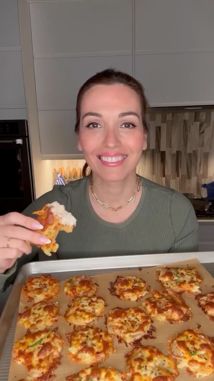 hungry.happens 게시물 이미지: BEST CHEESY SMASHED POTATOES 🥔 always on my...