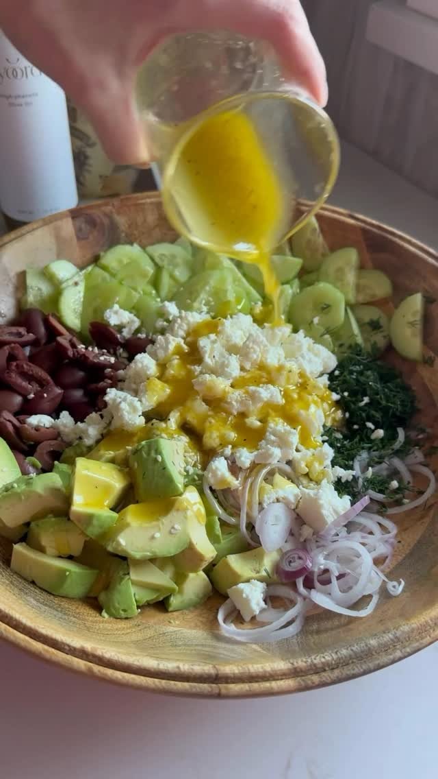 hungry.happens 게시물 이미지: FETA CUCUMBER AVOCADO SALAD 🥑🥒🧀🥗 the ideal...