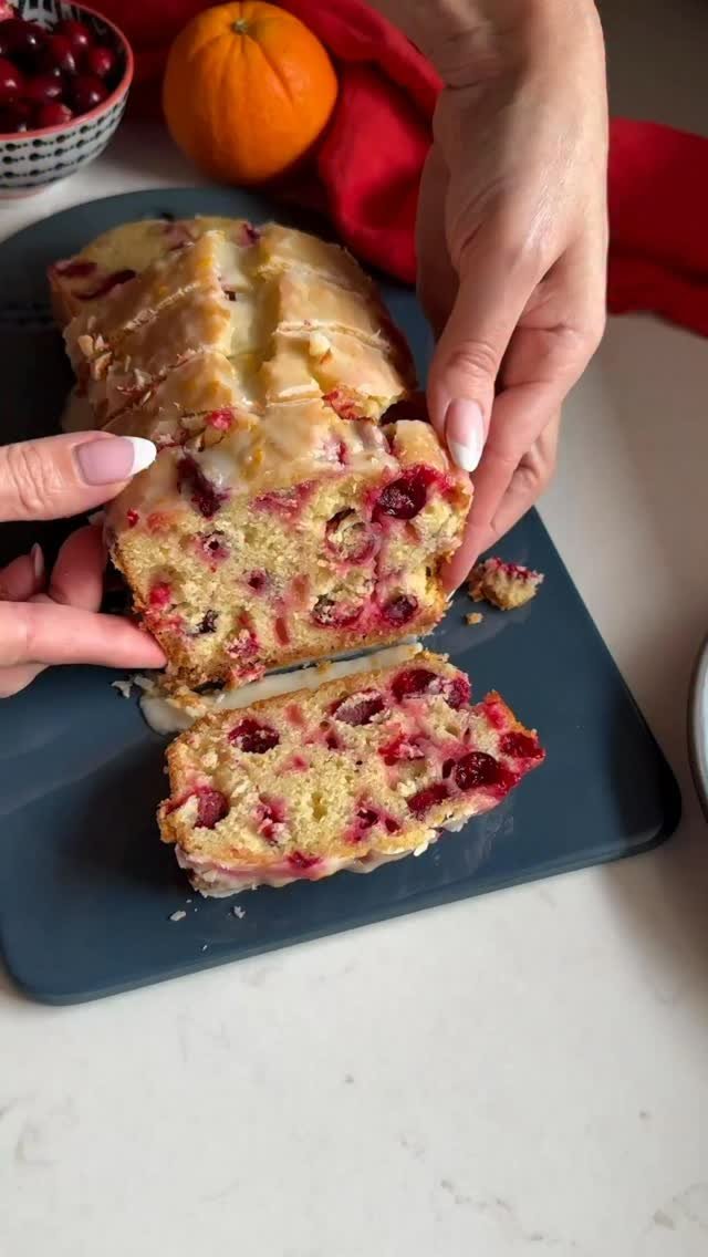 hungry.happens 게시물 이미지: CRANBERRY ORANGE LOAF 🍊one of the most...