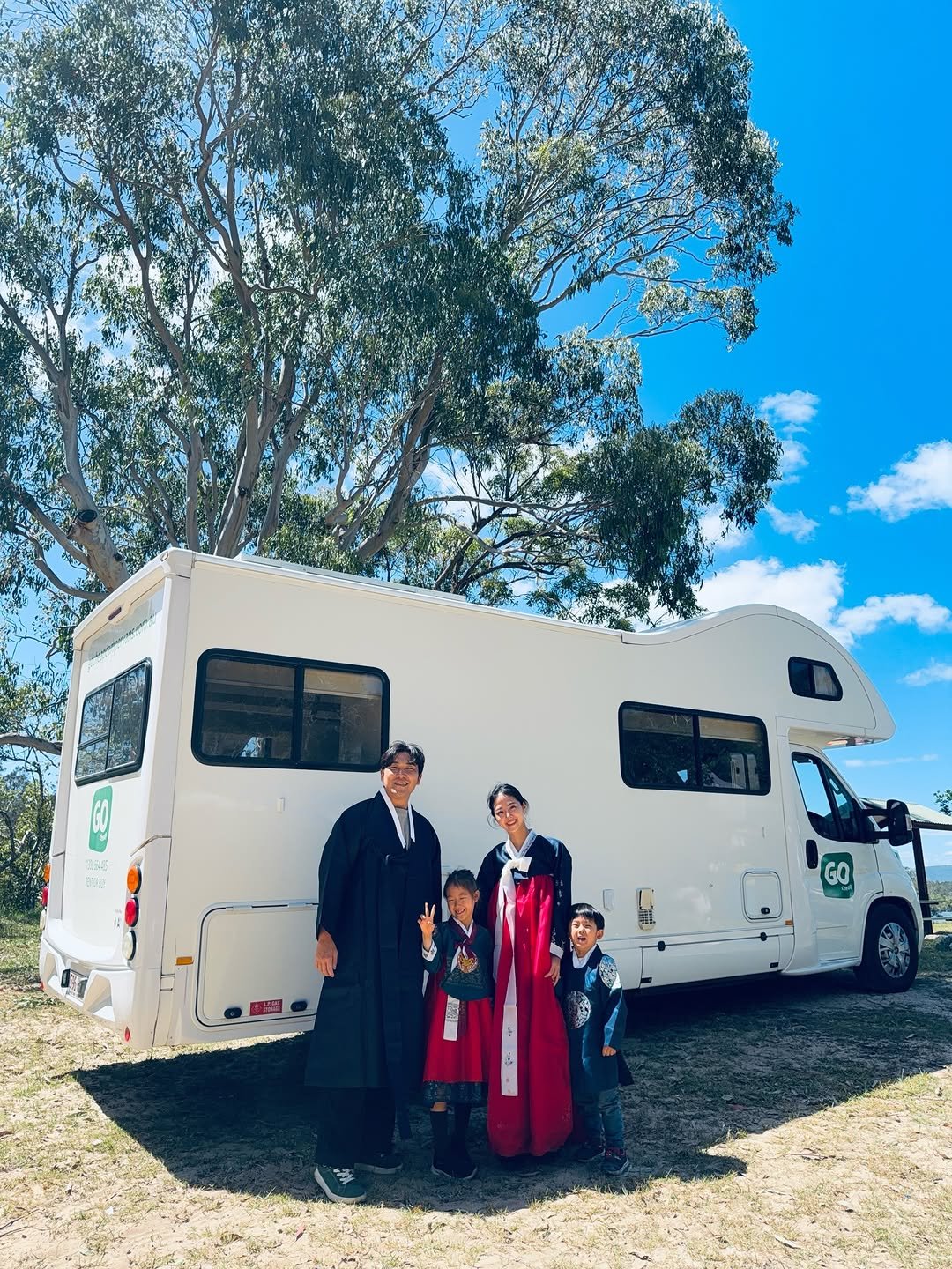 Photo by 오현호 파일럿 <행동력 수업> on December 30, 2025. May be an image of van, shuttle bus, limousine and text.