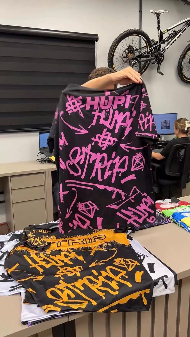 hupibikes 게시물 이미지: Novas camisetas HUPI Strip!
Já estão...