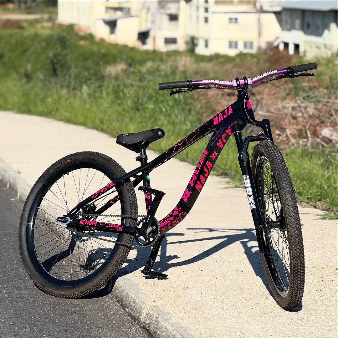 Photo by HUPI Bikes in São Bento do Sul. May be an image of bicycle and text.