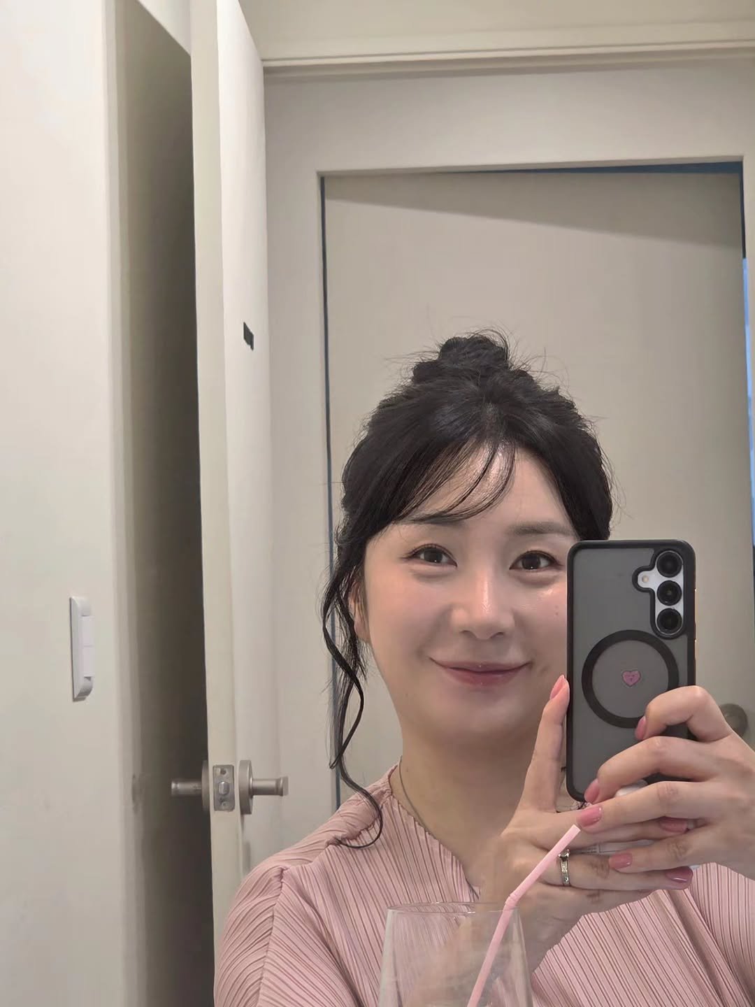 huranna 게시물 이미지: 오랜만에

셀카를 ㅋㅋ약간 석가모니st
@and.allis.official