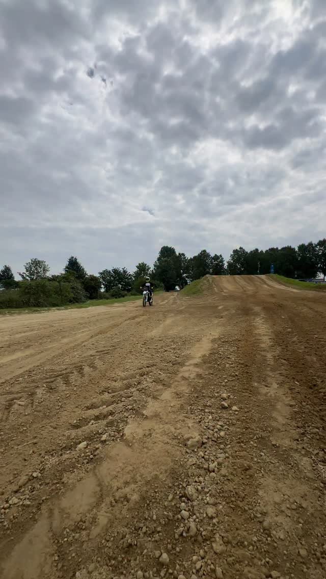 husqvarna.motorcycles 게시물 이미지: #WheelieWednesday on the TC 125 - balance,...