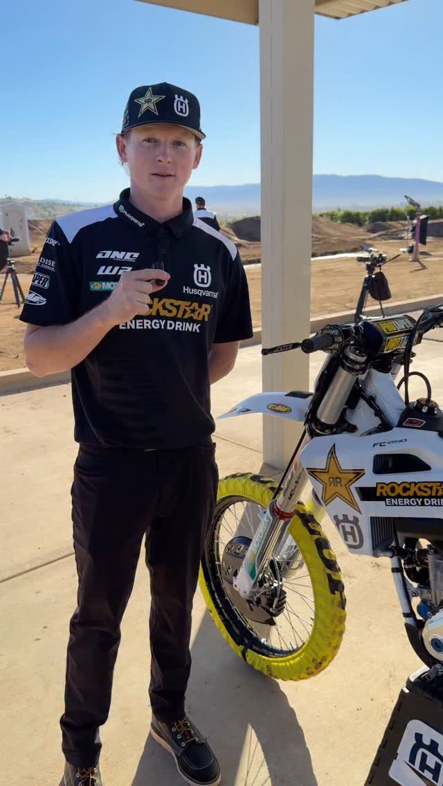 husqvarna.motorcycles 게시물 이미지: Isaac’s rapid-fire bike knowledge round on the...