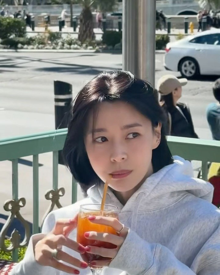 hv_nara 게시물 이미지: 🍔☕️🌴