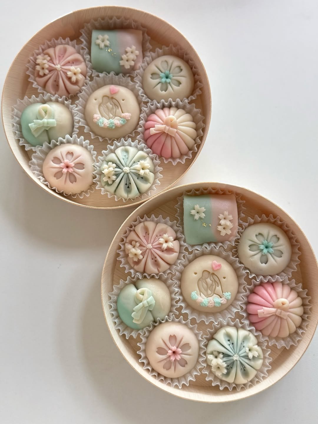 Photo by 부천화과자 화담정 | 부천 답례품 상견례 화과자 • 양갱 • 쌀찜카스테라 • 호두정과 • 오란다 • 곶감단지 in 부천역. May be an image of food and text.