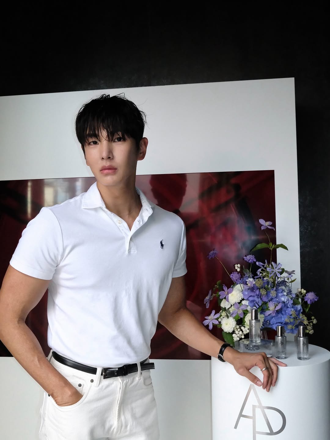 Photo shared by 이경환 Kyeonghwan Lee on September 21, 2025 tagging @ap_beauty_official. May be an image of 1 person, top and text that says 'AD'.