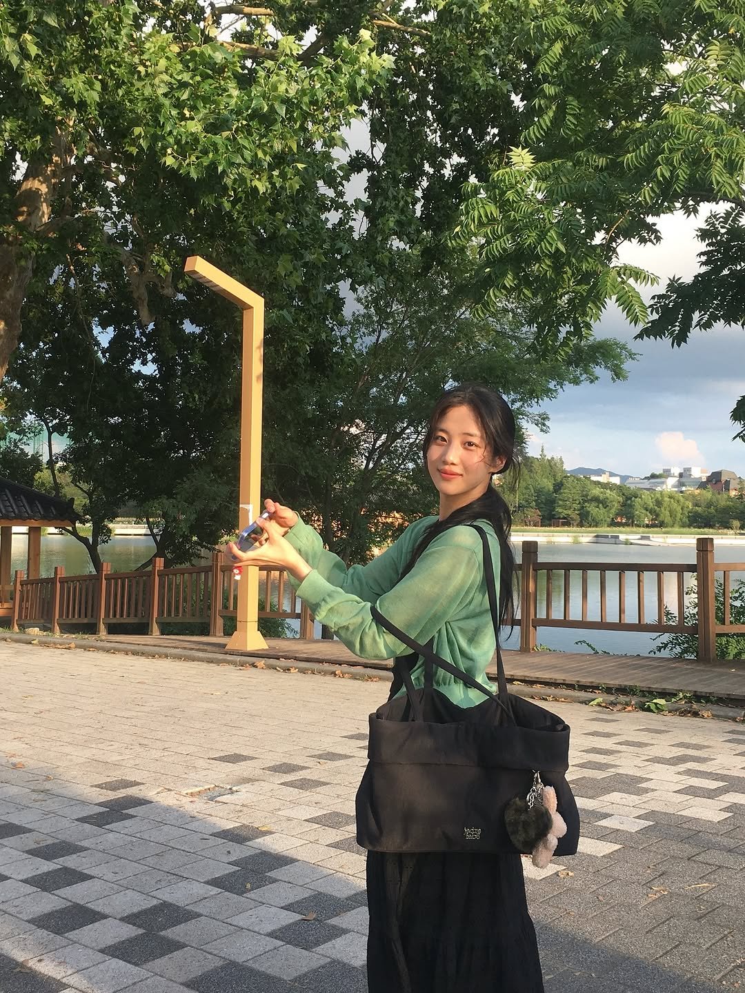 Photo by 홍화연 ••• Hong Hwayeon on July 23, 2025. May be an image of flute, oboe, clarinet, parasol, sword, costume, sarong and text.