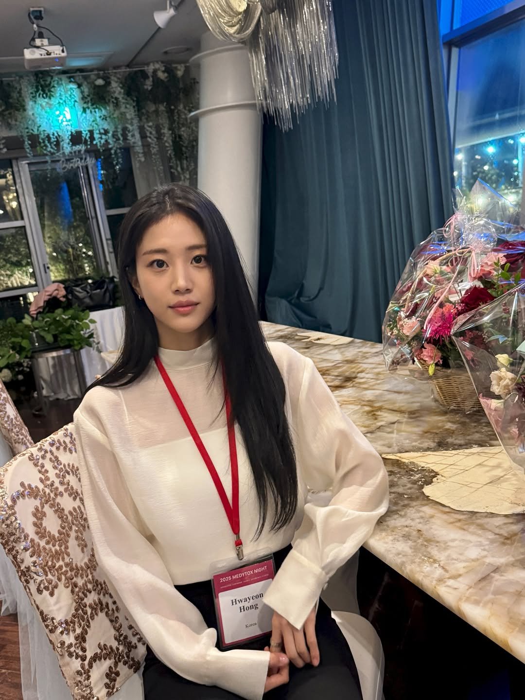 Photo by 홍화연 ••• Hong Hwayeon on November 01, 2025. May be an image of one or more people, hair, top and text.