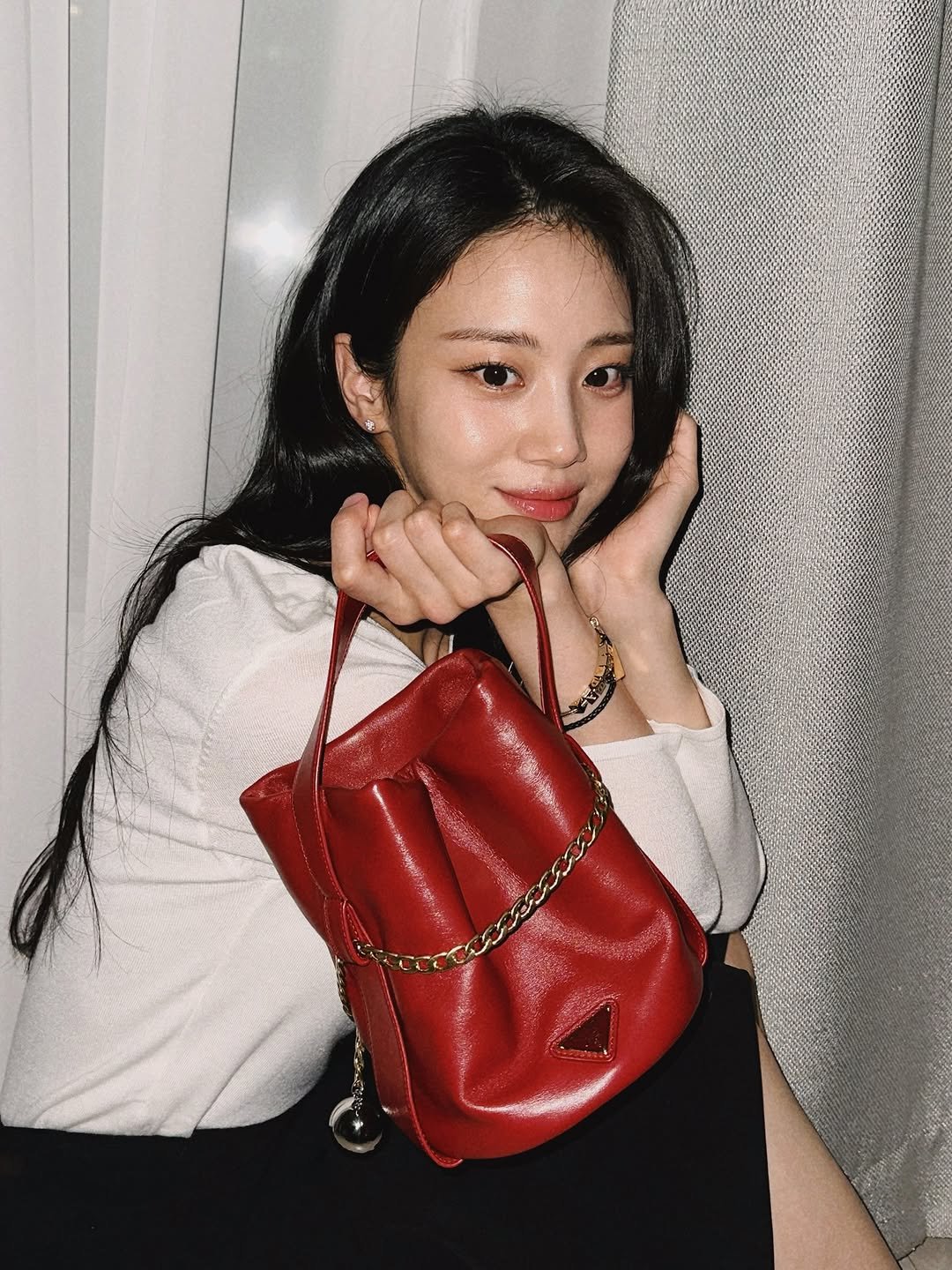 Photo by 홍화연 ••• Hong Hwayeon on December 16, 2025. May be an image of purse and text.