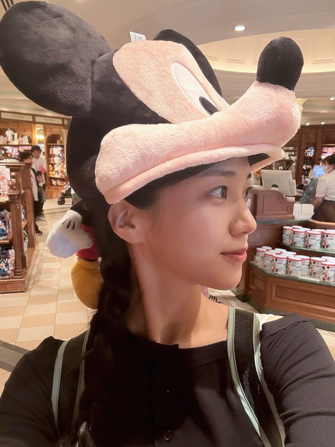 Photo by 홍화연 ••• Hong Hwayeon on September 14, 2025. May be an image of 1 person, hat, Minnie Mouse and text.