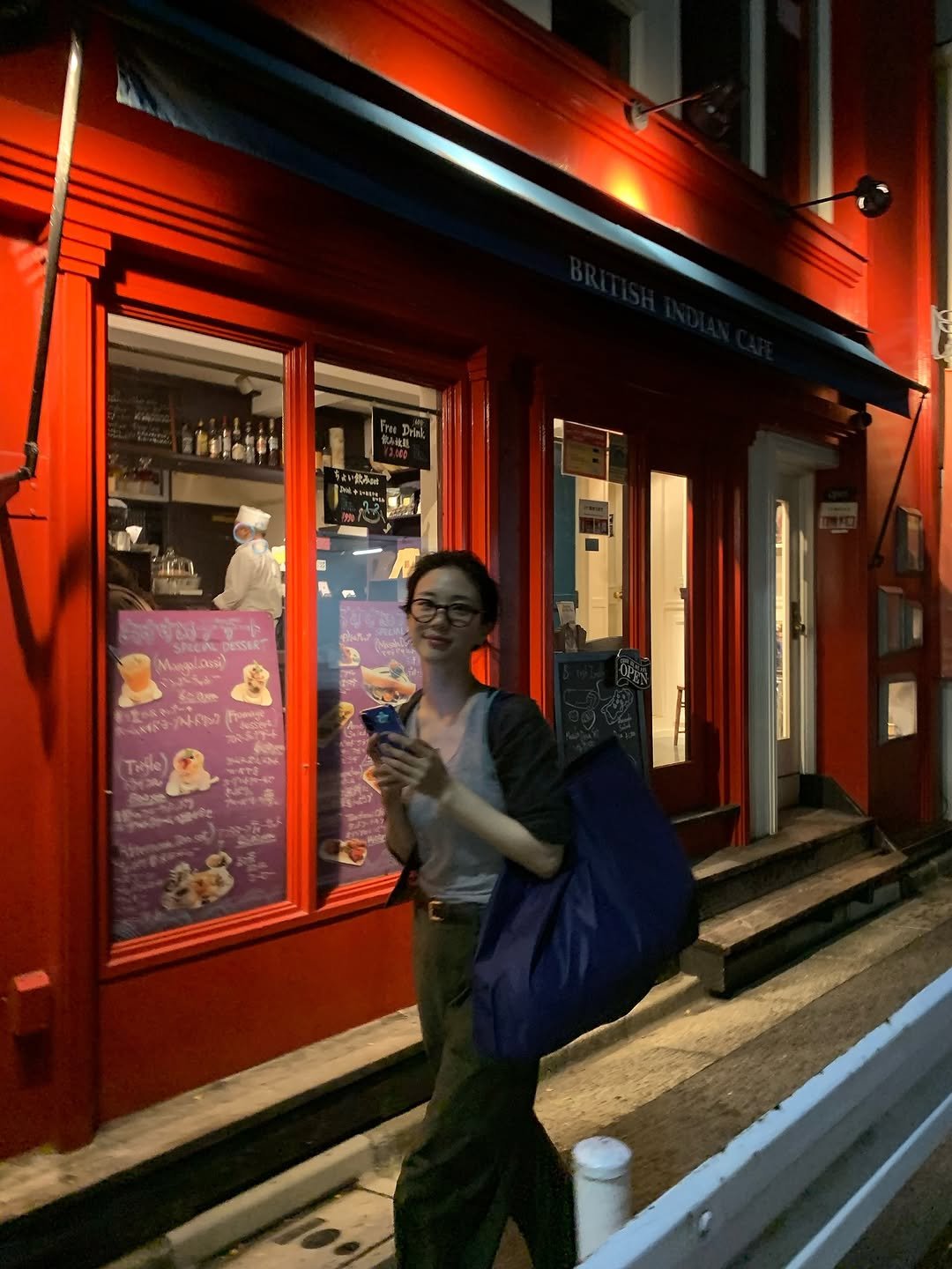 Photo by 홍화연 ••• Hong Hwayeon on September 25, 2025. May be an image of 2 people, ice cream, umbrella and text.