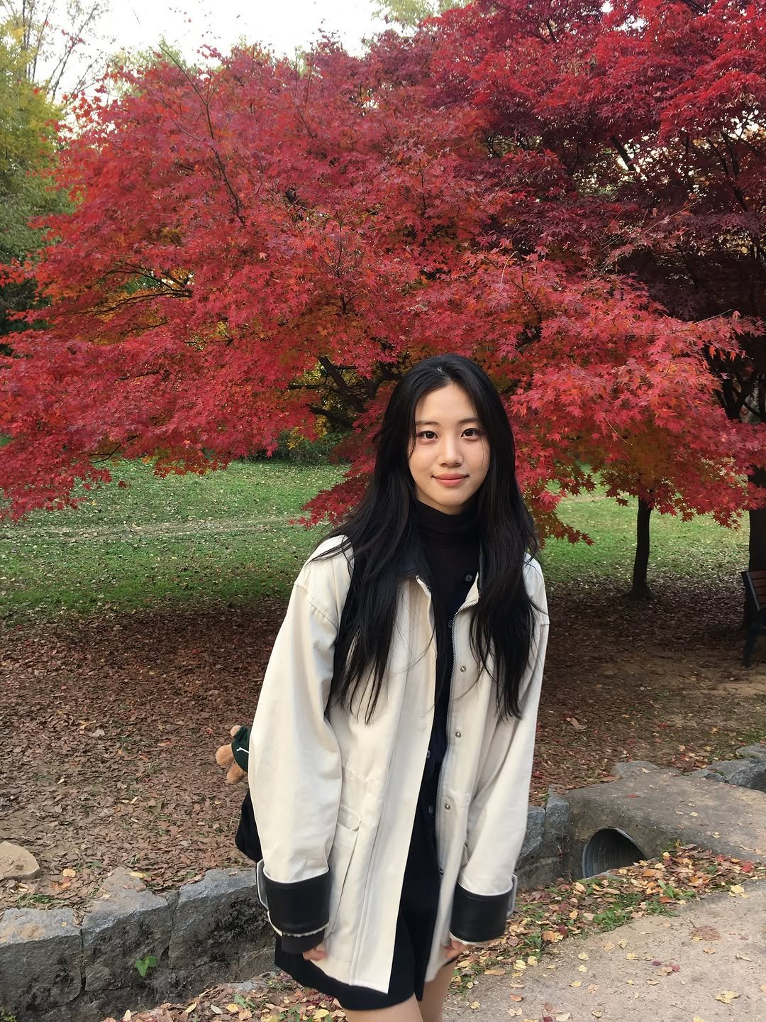 Photo by 홍화연 ••• Hong Hwayeon on November 09, 2025. May be an image of parka and text.