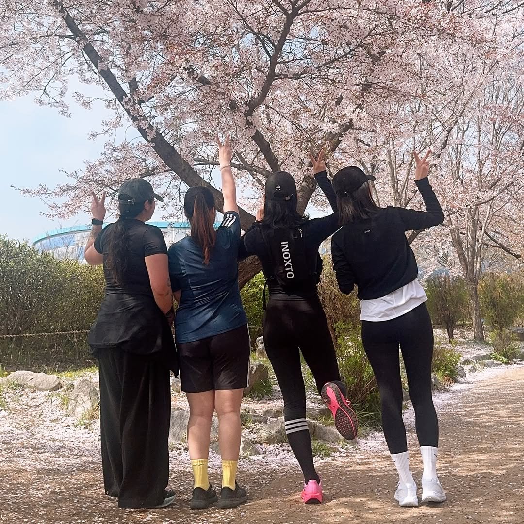 hwiriniyam_ 게시물 이미지: #리니스클럽

그동안 해봐야지 머릿속으로 상상하던
리니스클럽 첫 러닝이
성공적으로...
