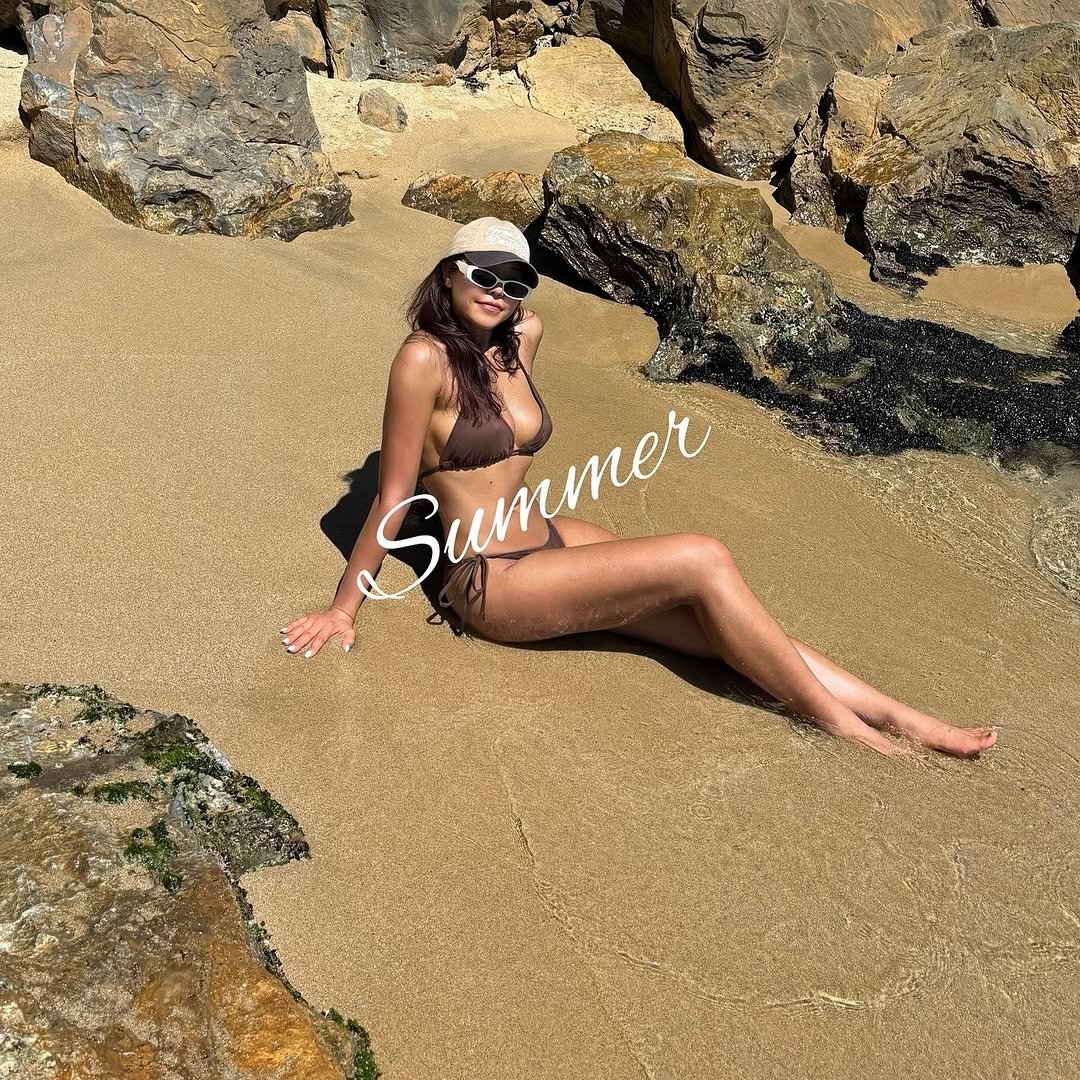 hwise0_ya 게시물 이미지: 🕶️🍉⛱️👙💦

#여름#해변